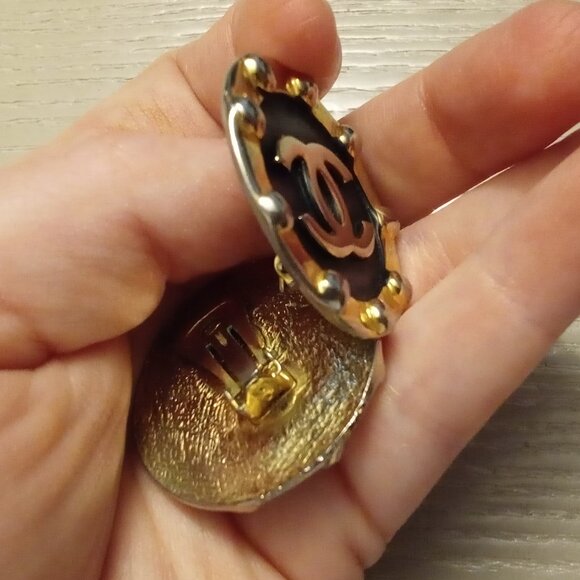 Chanel Vintage LARGE Clip On Earrings - Picture 7 of 16